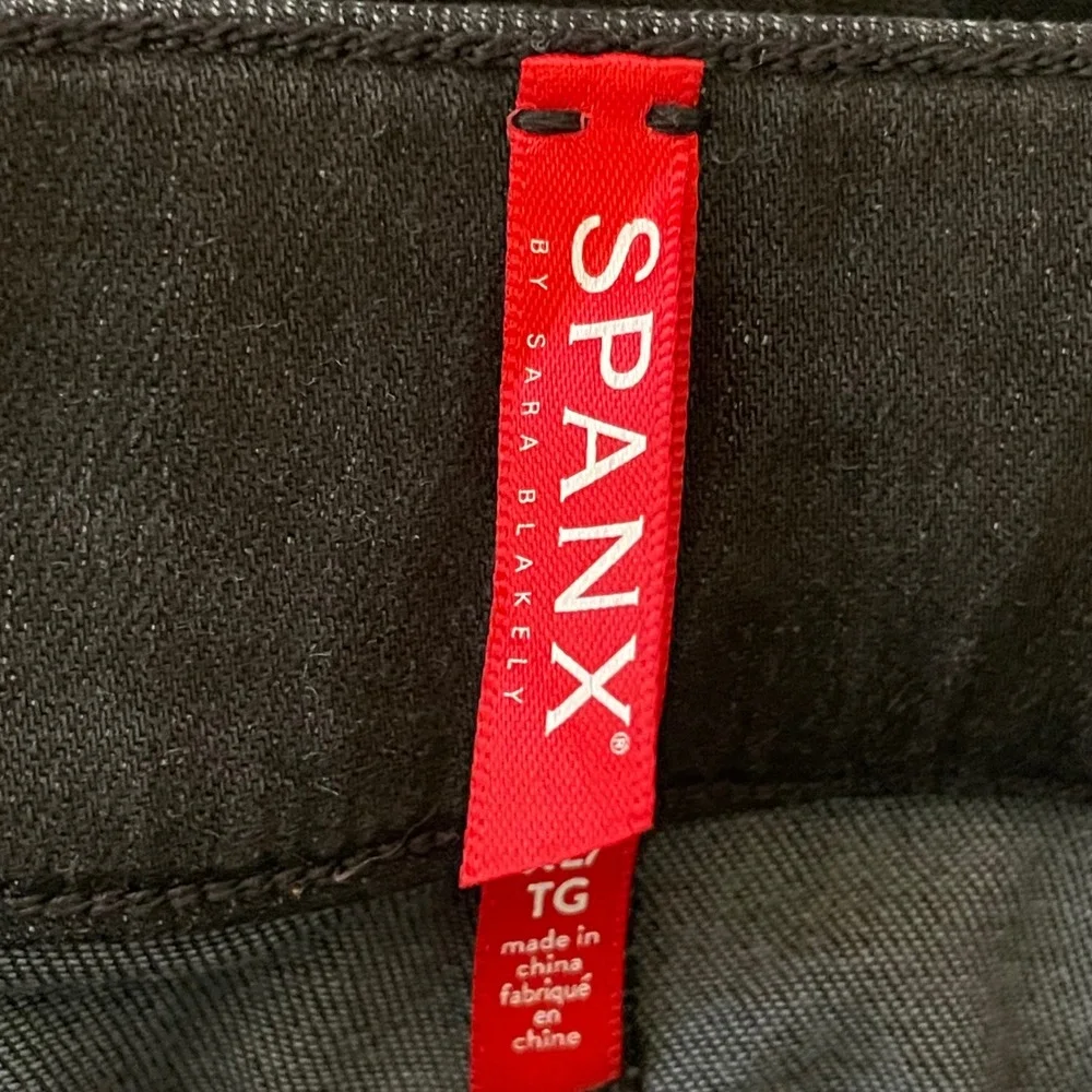 Spanx Black Distressed Skinny Jeans Pull On High Waist Frayed Hem Womens XL TG‎